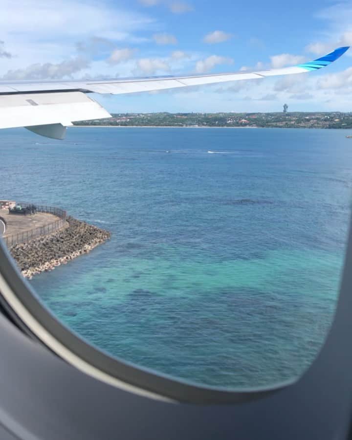 アキラ・コンチネンタル・フィーバーのインスタグラム：「BALI #bali #バリ島」