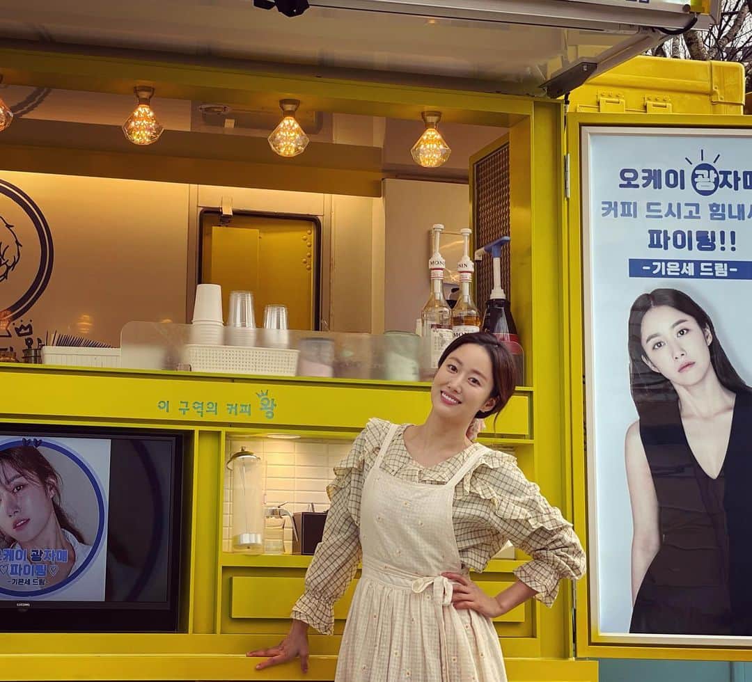 チョン・ヘビンのインスタグラム：「주광아 은세야 고마워-😍 덕분에 행복하고 즐겁게 촬영 잘했어! 너무든든하고 힘난다!!!! #러뷰쏘머취 #이주광 #기은세 고마워이이이이잉☺️☺️☺️」