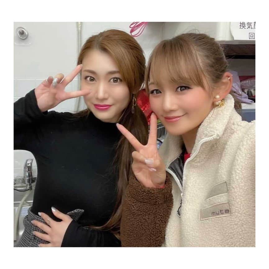 のインスタグラム：「. （密かにずっと大好きな）レイナさんと﻿ この前撮影会で久しぶりにお会いしたよ🥰﻿ 一緒に写真も撮ってくれて、﻿ どさくさ紛れに、今度お茶しましょう❤️って﻿ 誘ってみたら快諾してくれた🥲💕💕💕笑笑 . #撮影会 #撮影会モデル #大阪 #shooting #model #osaka #照片 #模特 #촬영 #모델」
