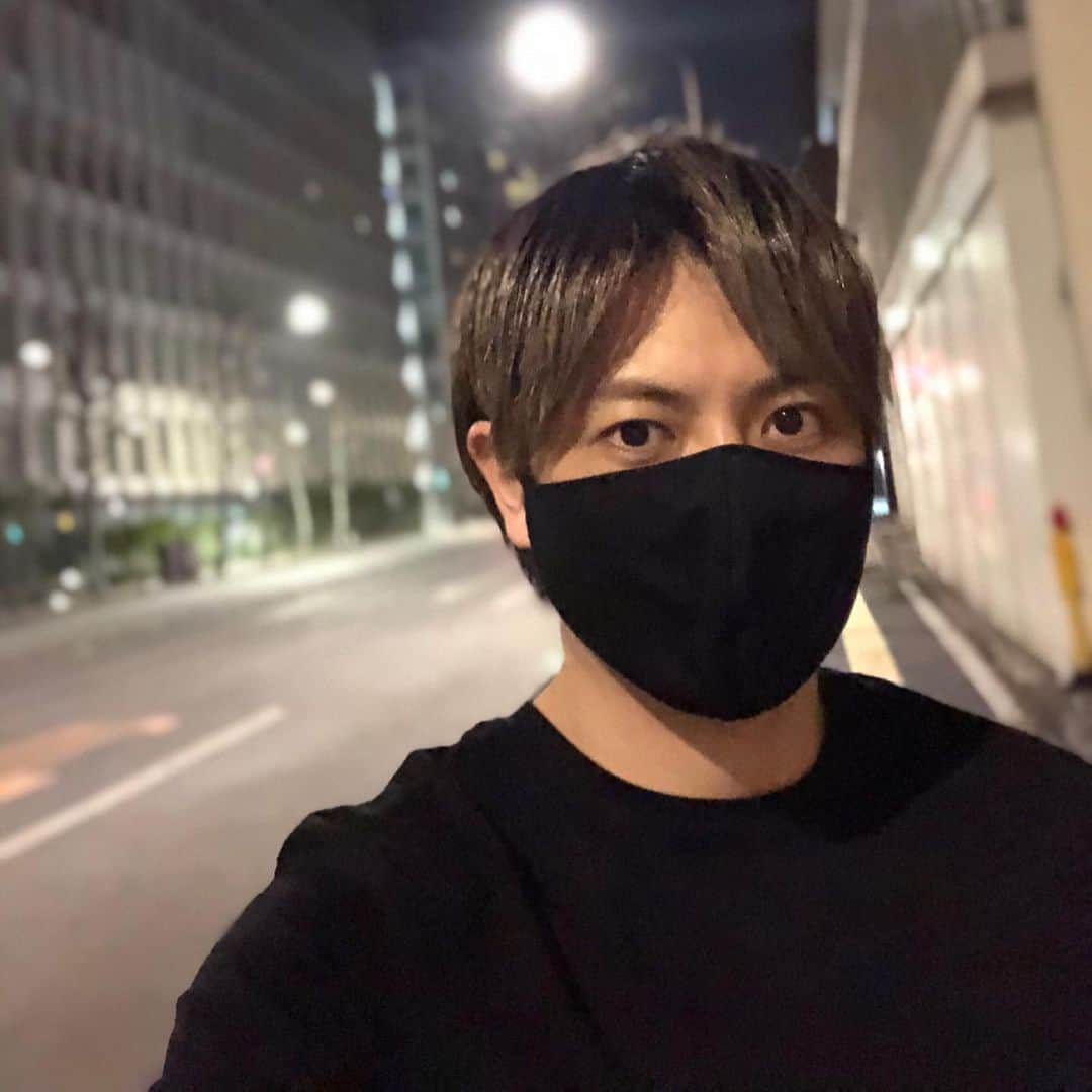 加藤慶祐さんのインスタグラム写真 - (加藤慶祐Instagram)「本日も忙しく動いてます‼️ 合間で、よくわからない問題を入れられるから疲れるけど💦笑 今日は、1名採用 スターリアンの一員として4月から頑張ってもらいます。 . #打ち合わせ#仕事#商談 #美容#美意識#ホワイトニング #セルフホワイトニング#脱毛 #脱毛サロン#フランチャイズ#オーナー #コンサル#マーケティング #責任者#スターリアン#新社員 #採用#アパレル#ブランド#ファッション #ストリート#ストリートスタイル #ストリートファッション#ユニセックス #メンズファッション#レディースファッション #セレクトショップ#店舗展開 #新展開」3月30日 14時40分 - katokeisuke_official