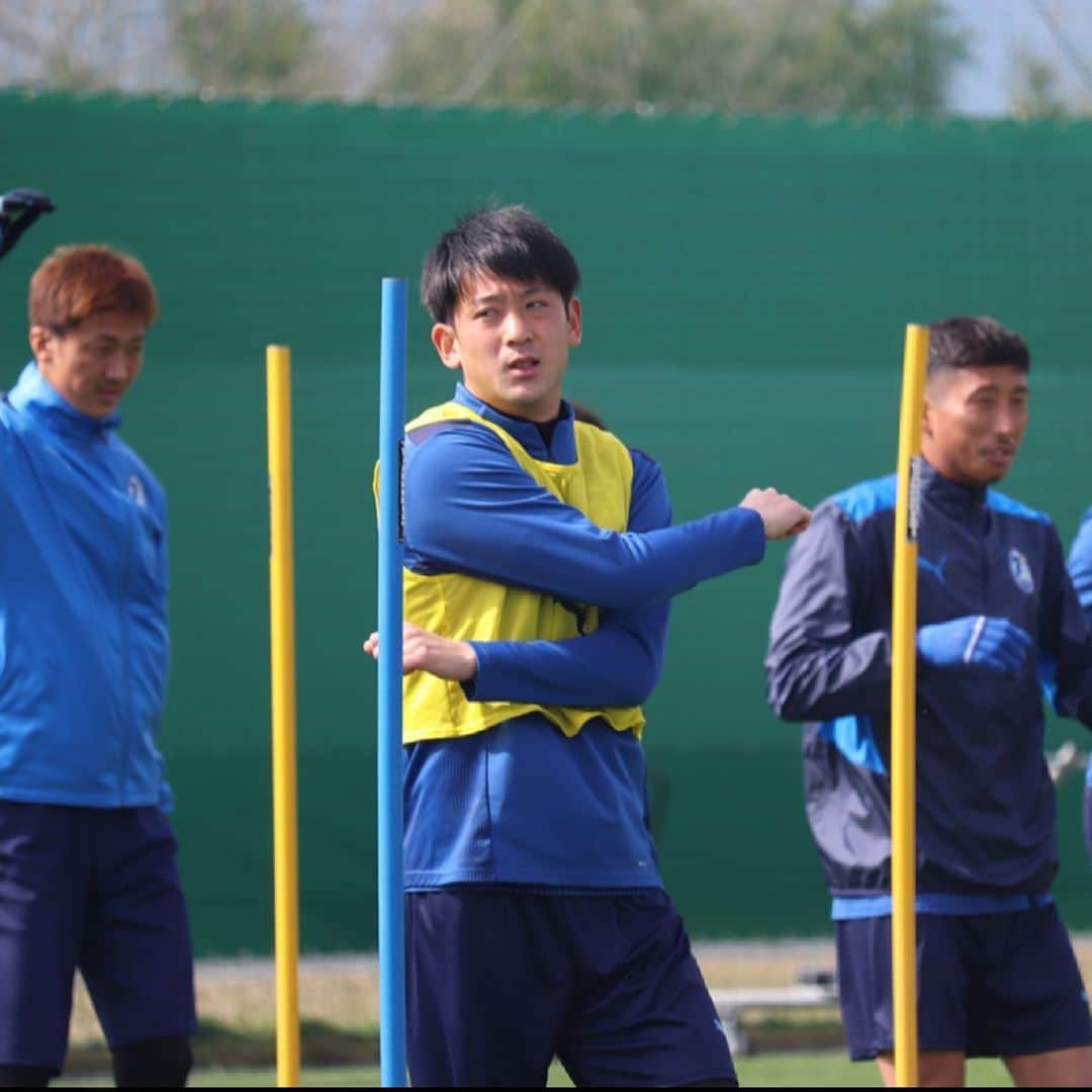 のインスタグラム：「training👀  謎多き一枚。。、  #大分トリニータ #一致団結」