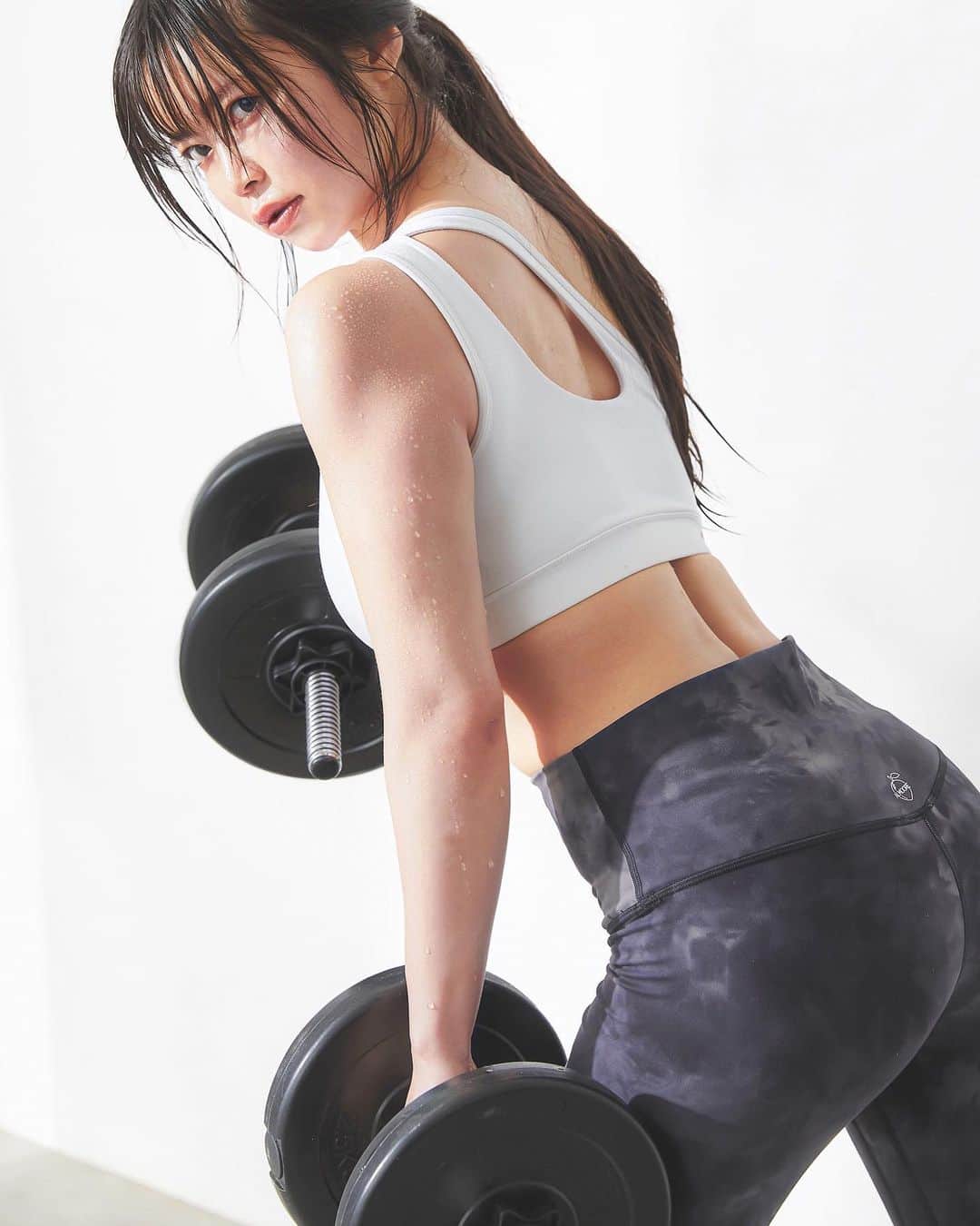 渋谷ゆりさんのインスタグラム写真 - (渋谷ゆりInstagram)「#筋トレ以外何するの？ @almoore_official What do you do besides working out ? 健身以外我們要做什麼？」3月30日 19時54分 - shibuya_yuri