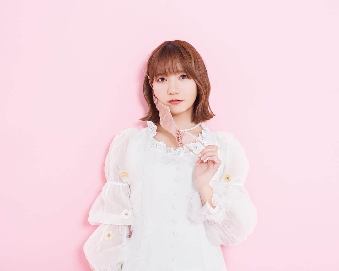 和氣あず未のインスタグラム：「6月16日 和氣あず未 4thシングル「Viewtiful Days!／記憶に恋をした」発売決定🌟  収録内容 M1.Viewtiful Days! 作詞：坂井竜二　作曲・編曲：持田裕輔 M2.2030 作詞・作編曲：ARAKI M3.記憶に恋をした 作詞・作編曲：鶴﨑輝一 M4.hopeless 作詞：金子麻友美　作編曲：和音 M5~8:Inst  お楽しみに🎀💕  さらに…  和氣あず未 1st LIVE –超革命的恋する音楽祭会- 開催決定✨  2021年7月18日（日）  昼：開場14時/開演15時/夜：開場17時半/開演18時半 会場：中野サンプラザ 全席指定:6600円  【出演】 和氣あず未 黒須克彦（ベース） 堀崎 翔（ギター） 石井悠也（ドラムス） 紺野紗衣（キーボード）  こちらもお楽しみに🎤」