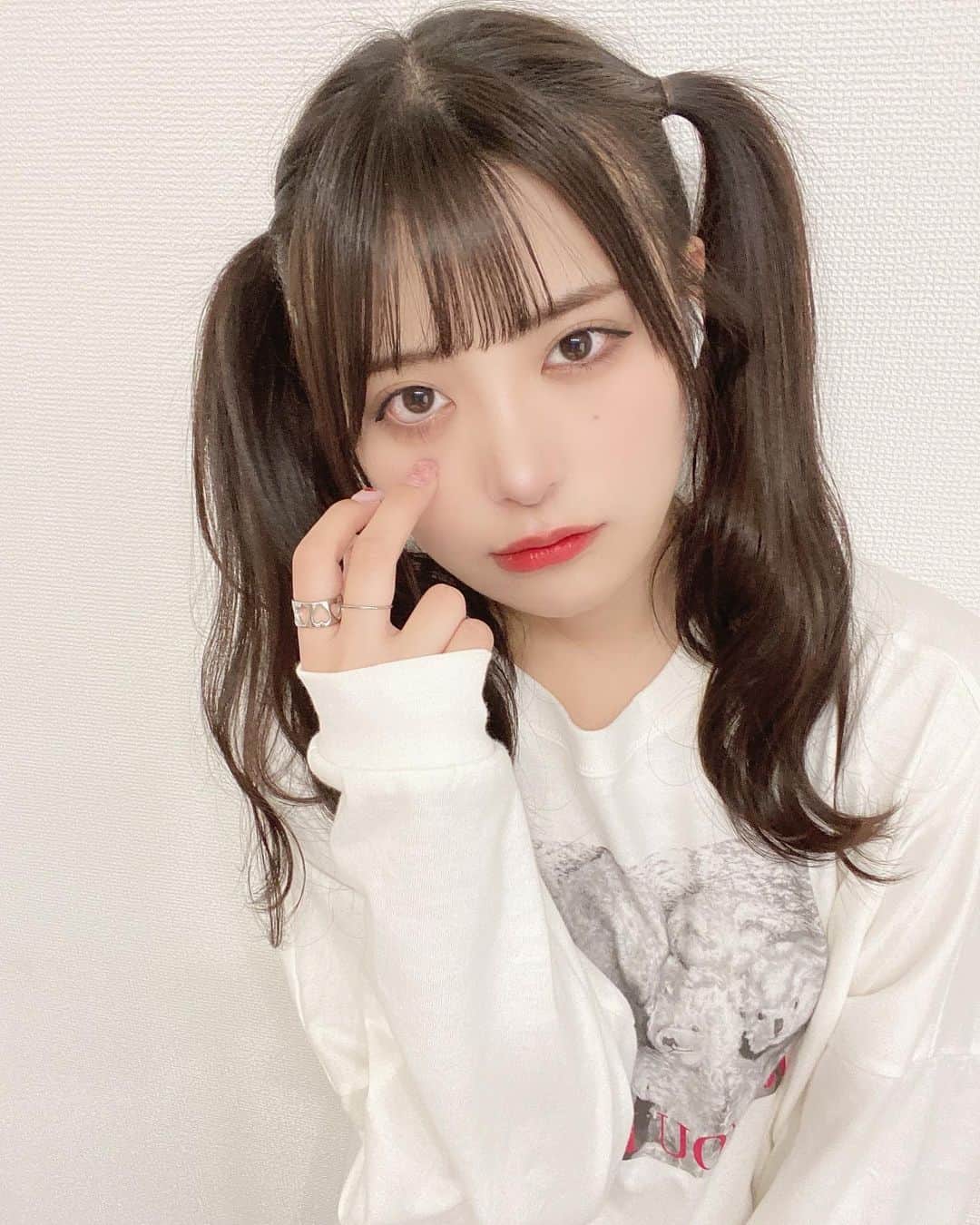 竹内花のインスタグラム：「ちゅこ？8月の誕生日付近何しようかな？  #グラビア #グラビアアイドル #アイドル #撮影会 #撮影会好きな人と繋がりたい #カメラ #カメラ好きな人と繋がりたい #被写体 #撮影会モデル #ポートレート #ポートレート撮影 #自撮り界隈 #gravure #gravureidol #camera #그라비아 #셀카」