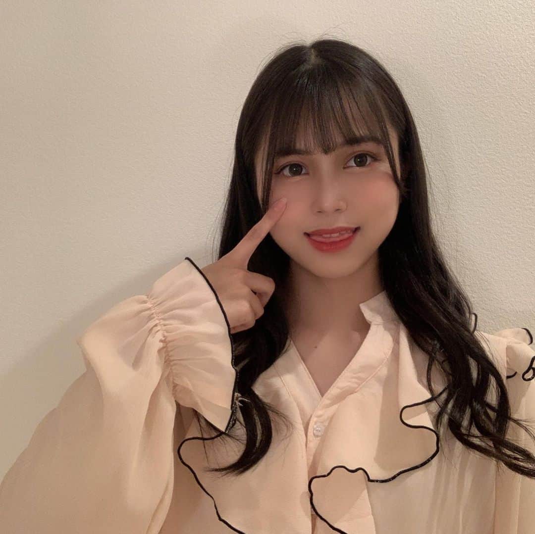 のインスタグラム：「☺︎﻿ べー🐇🤍﻿ ﻿ #오오티디#옷스타그램#셀카#셀카그램」