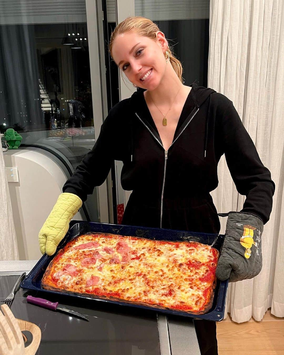 キアラ・フェラーニさんのインスタグラム写真 - (キアラ・フェラーニInstagram)「We made pizza 🙏🏻」3月31日 4時14分 - chiaraferragni