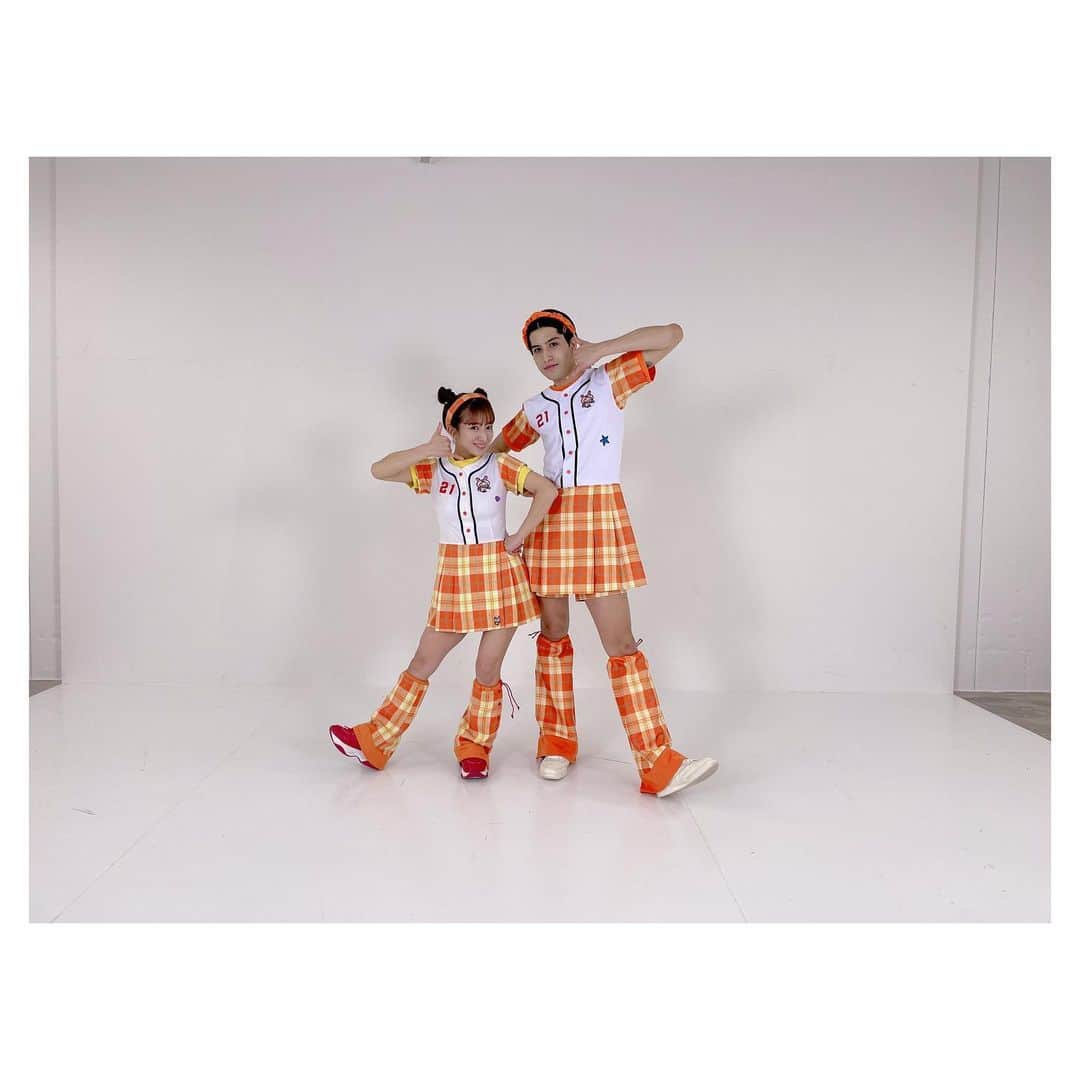 辻希美さんのインスタグラム写真 - (辻希美Instagram)「YouTuberの @mmkemio さんとコラボ動画の撮影をしてきました☺️💕  ミニモニ。衣装を着て…❤️  お楽しみに🙏💕💕」3月31日 18時11分 - tsujinozomi_official