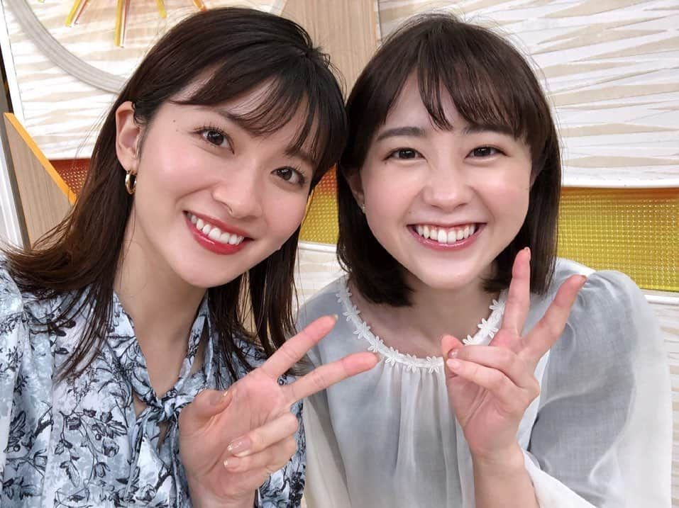 山本里菜さんのインスタグラム写真 - (山本里菜Instagram)「. 今日から「はやドキ!」水曜日レギュラーに若林アナが加わりましたよ😆♥️ . 明るくて元気いっぱいで朝からとっても可愛かったです❤︎！！！ . 妹みたいに可愛い🤣 . 新しくなったはやドキ、これからもよろしくお願いします🌸🙇‍♀️ . . #はやドキ　#新メンバー　#新レギュラー　#若林有子 #若林アナ　#山本里菜 #tbs #女子アナ　#妹　#元気　#明るい」3月31日 10時17分 - rinayamamoto_0622