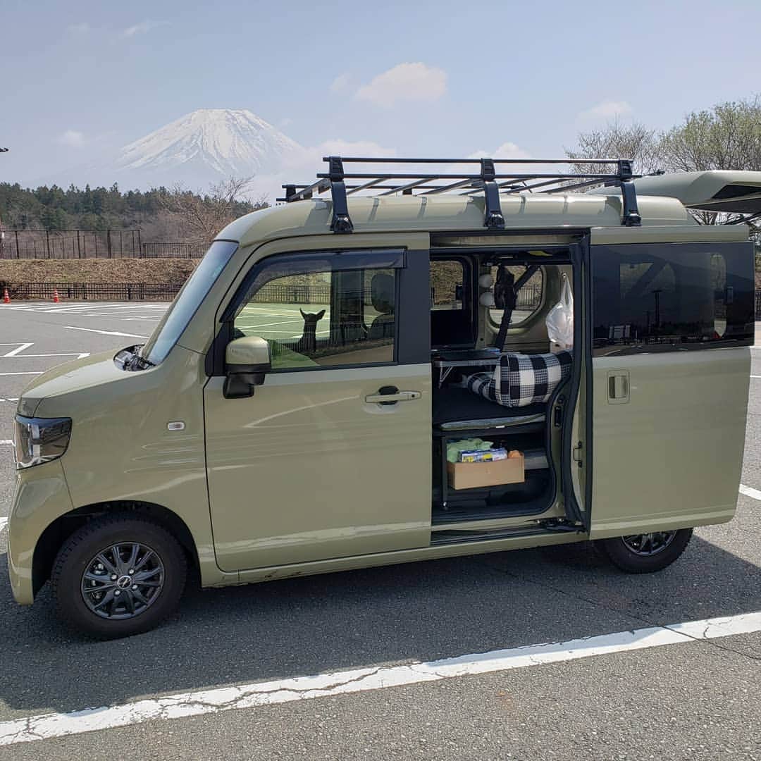 のインスタグラム：「すっかり生活感が #日本一周 #小田原ドラゴン #今夜は車内でおやすみなさい」