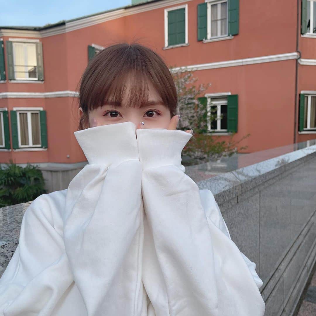 ひよんのインスタグラム：「🌸🌷🐝 ㅤㅤㅤㅤㅤㅤㅤㅤㅤㅤㅤㅤㅤ 花粉症の薬ちゃんと飲んでるから 快適に過ごしている☺️☀️🌈 ㅤㅤㅤㅤㅤㅤㅤㅤㅤㅤㅤㅤㅤ #ひよん」