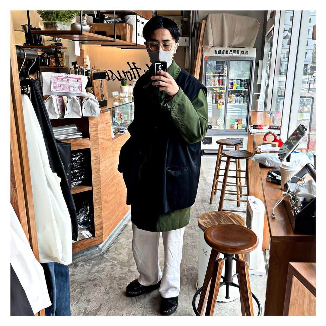 関口塁のインスタグラム：「上からベスト #自撮り生活初めてみました」