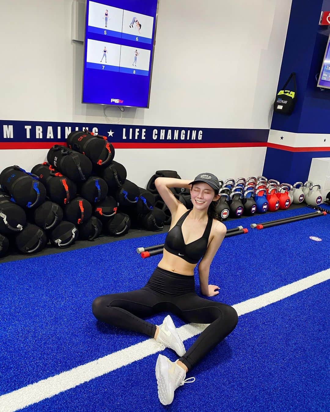 張香香のインスタグラム：「F45初體驗get ☑️ 😵💦💦💦」