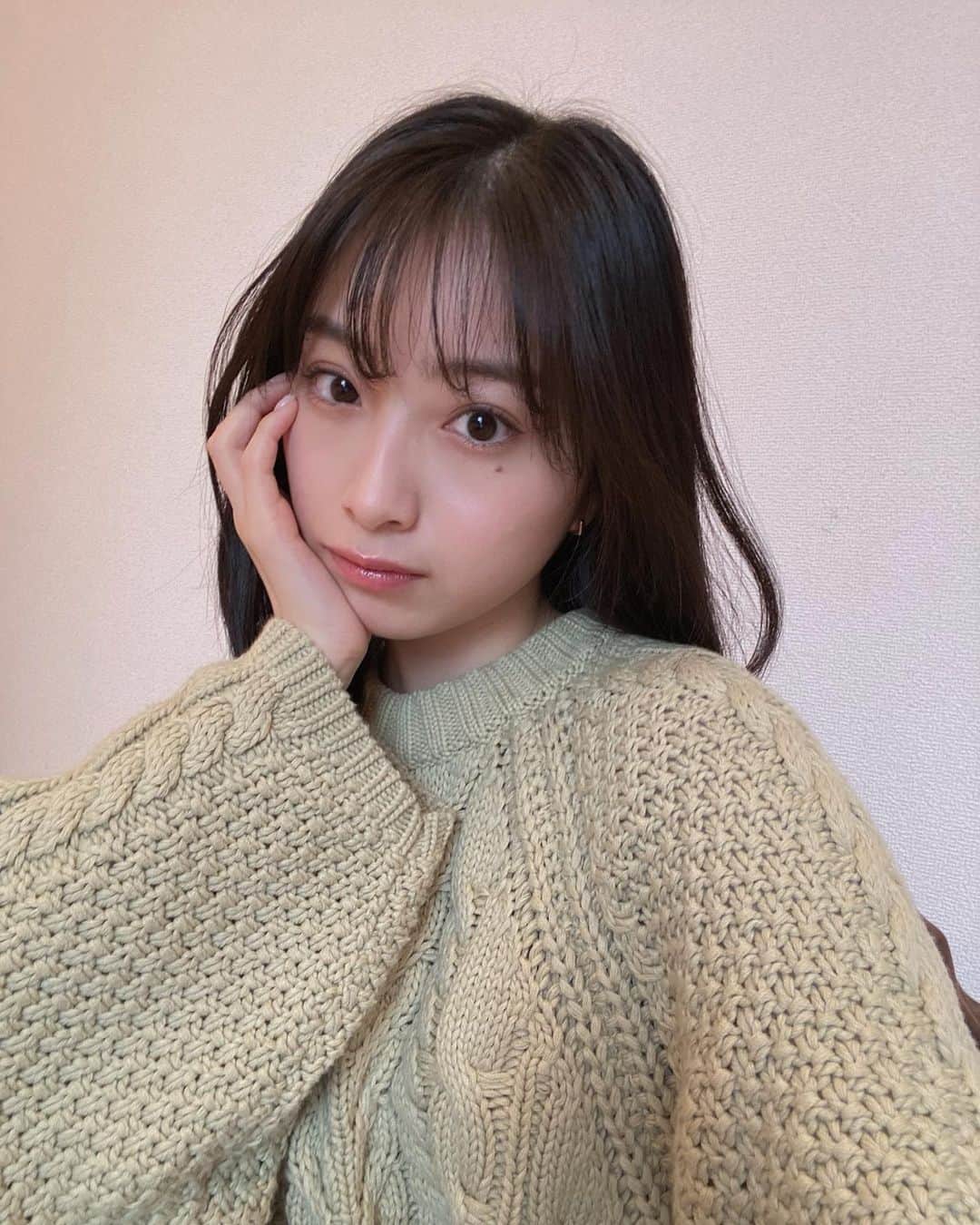 永井理子のインスタグラム：「お久しぶりの投稿です🙋🏻‍♀️ みなさんお元気ですか？  そして久しぶりの#selfie #私は元気です☺︎」