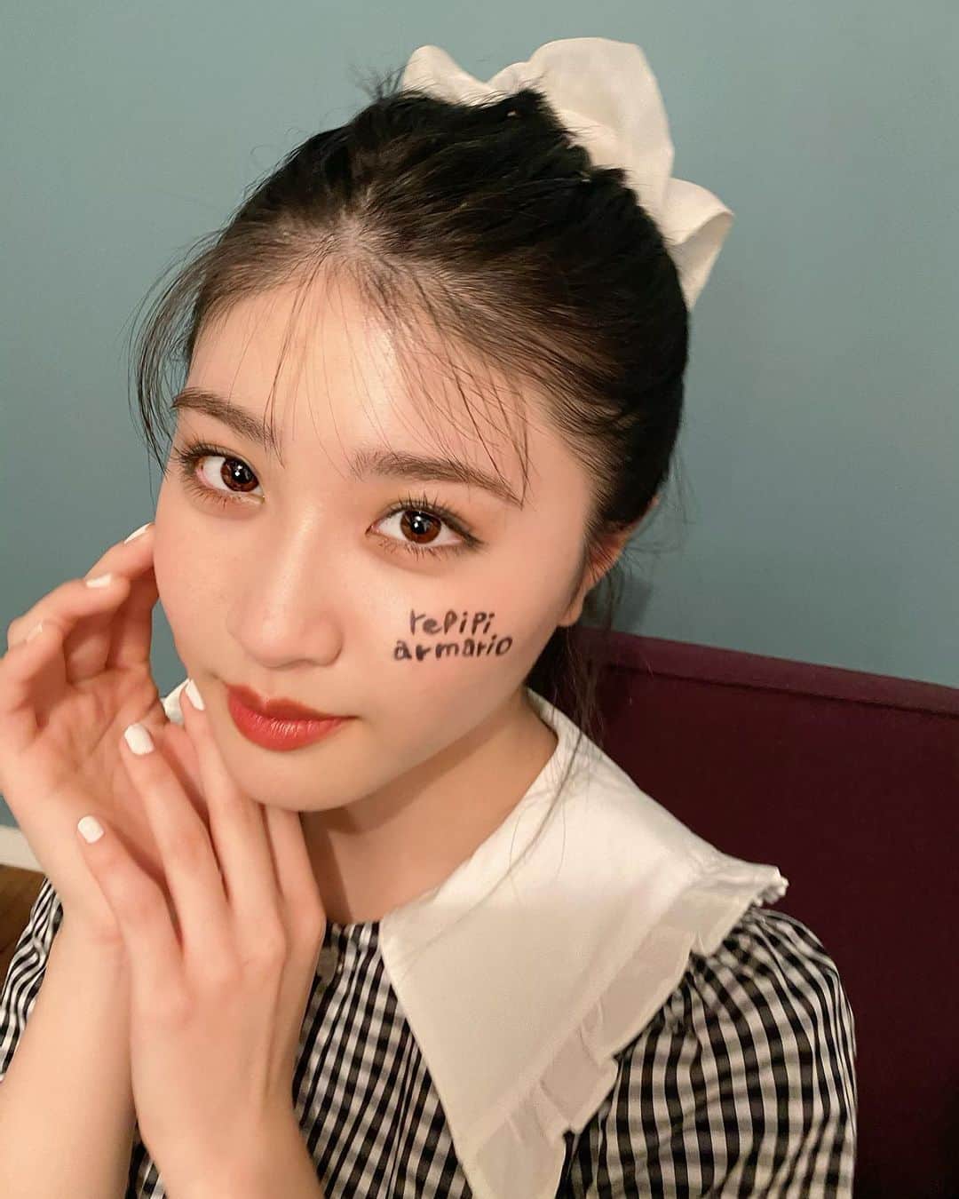 若林真帆のインスタグラム：「🤍﻿ ﻿ ﻿ ﻿ マホ×repipi armario﻿ ﻿ 今年はイベントが出来なくて﻿ みんなに会う機会が少なかったけど﻿ マホレピとして活動させて頂いた1年間は﻿ 色褪せない思い出です。﻿ ﻿ 沢山の愛を有難う🌷﻿ ﻿ ﻿  #repipiarmario #レピピアルマリオ #レピピ #マホレピ #若林真帆」
