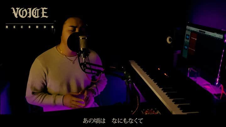 板床悠太郎のインスタグラム：「.﻿ この玉置浩二さんの楽曲は、﻿ 僕が音楽の道を歩むきっかけになった曲で特別な思い入れがありこのご時世色々な事がありますが、僕には歌う事しか出来ないので聴いてくださる皆様の少しでもお力になれればと思い、心を込めて歌わせていただきました。﻿ ﻿ YouTubeの方も是非ご覧頂ければと思います！﻿ ﻿ guitar : @daizo_mori   #YTR﻿ #板床悠太郎﻿ #歌ってみた﻿ #玉置浩二 さん﻿ #メロディー」