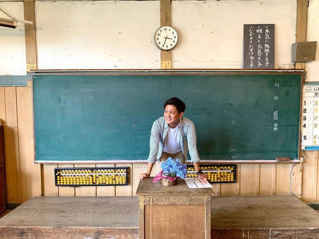 松山航大さんのインスタグラム写真 - (松山航大Instagram)「★ 色々と「学んだ」1年間でした。 あすからは8年目。 . 見てくれている人、聞いてくれている人を意識したアナウンサーになれるよう頑張ります。 . 新年度もよろしくお願いします。 . #新年度 #長野放送 #アナウンサー #松山航大」3月31日 21時05分 - kodai_matsuyama