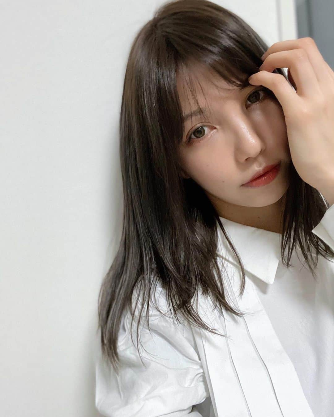 植田せりなのインスタグラム：「ℋ𝒶𝒾𝓇𝒸ℴ𝓁ℴ𝓇...♡ ㅤㅤㅤㅤㅤㅤㅤㅤㅤㅤㅤㅤㅤ Haircolor&treatmentをしてきました🤍 今回の担当は、@violet_hairsalon のマナエさん🧡 素敵な色味と今回もサラサラになりました🥺🌸 ㅤㅤㅤㅤㅤㅤㅤㅤㅤㅤㅤㅤㅤ そして、 @yuki___waka.violet ゆきちゃん出産おめでとう👶💓 逢えるのを楽しみにしてるよ🥺💞 ㅤㅤㅤㅤㅤㅤㅤㅤㅤㅤㅤㅤㅤ  ㅤㅤㅤㅤㅤㅤㅤㅤㅤㅤㅤㅤㅤ #violethair  #表参道美容室 #Violet #アッシュカラー  #アッシュブラウン  #ヘアスタイル  #ヘアカラー  #ポートレート　 #violet#japan#omotesando#haircolor#hairstyle#hairsalon#hairarrange」