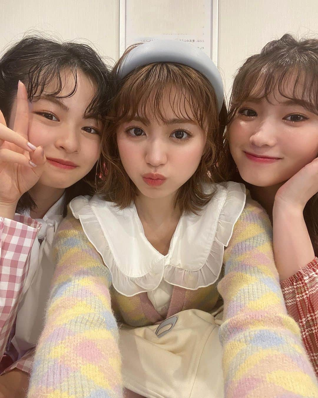 香音さんのインスタグラム写真 - (香音Instagram)「久しぶりに３人揃ったから、写真沢山載せちゃう🤳 大好きさんたち。」3月31日 22時04分 - kanon420_official