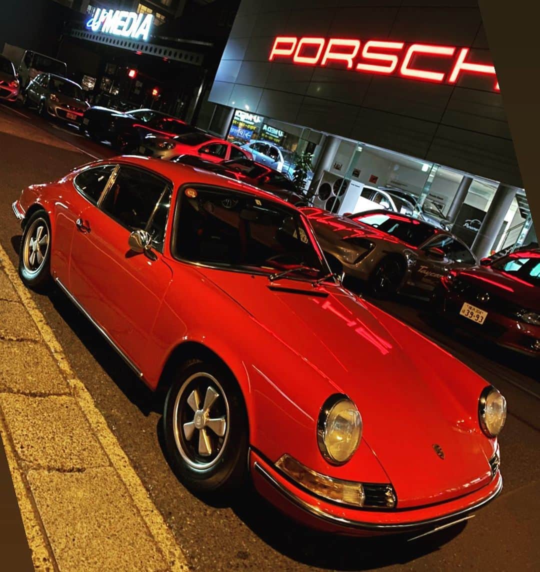 織戸学さんのインスタグラム写真 - (織戸学Instagram)「小さな頃からの 憧れ Porsche 911  #maxorido #Porsche911」3月31日 23時54分 - maxorido