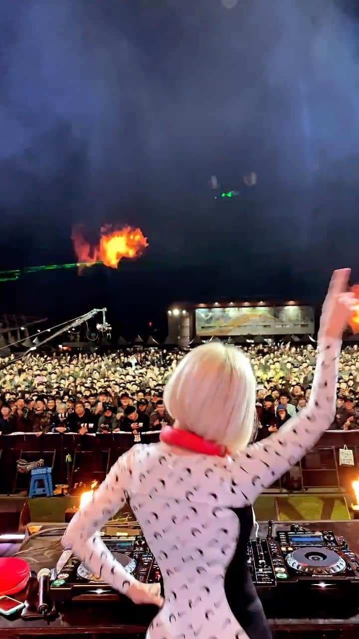 Dj Sodaのインスタグラム：「세상에서 제일 잘노는 부대💚🔥」