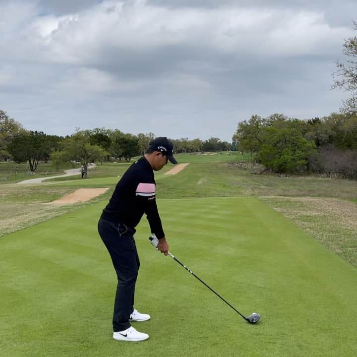 キム・シウのインスタグラム：「If you guys worried about ob or windy stay low😂 #saftyfirst @valerotxopen」