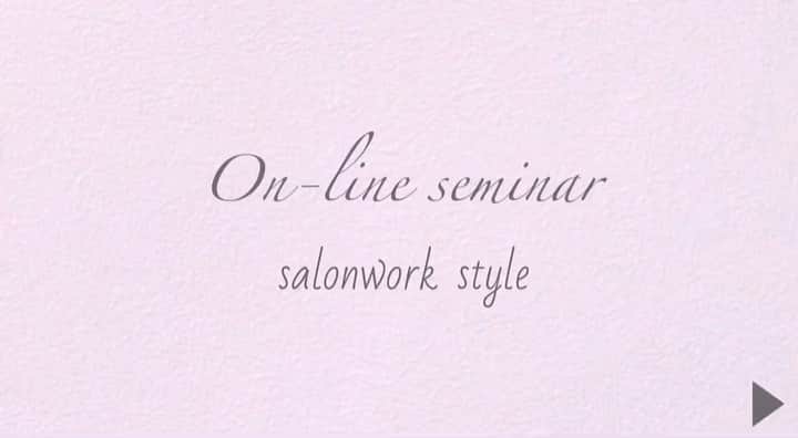 salon de Langeのインスタグラム：「📢オンラインサロン新規メンバー募集！！� � � 　✨✨知って得する� mi-mi のサロンワーク情報✨✨� � � タイトルの通り� � � 15年間のサロンワーク経験から培った� サロンワークのさまざまなノウハウや� ちっちゃな疑問を解決する情報！� サロンで使える小技！� 簡単にできるサブアート� � など、知ってお得な情報を� どんどん発信していく� コンテンツになります！！！� � � 過去に発信してきた内容は� � � ◇サンプル作りをする際の色選びのポイント� ◇サンプル写真の撮り方� ◇スマホで撮影するポイント� 　〜手の構図とスマホの使い方〜� ◇綺麗に撮影する方法� 　〜照明のこだわり〜� ◇イエローラインの自然な隠し方� ◇パーツ類の収納方法� ◇先端にミラーフレンチを描くときの� 　失敗しないポイント� ◇3分で描けるレースのデザイン� ◇カラー収納&カラーチャートの見せ方� ◇亀裂補修のやり方� 　〜フリーエッジver.〜� ◇ミラーパウダーで描く華奢なラインと� 　バランスの取り方� ◇誰でも簡単に「ロゴ」「イラスト」� 「アルファベット」が描ける裏技！� ◇色々なパターンのストーンやパーツの外し方� ◇糸のように細いラインの描き方＆� 　ラメジェルのレシピ♪� ◇マットコートの使い分け＆失敗しないコツ！� ◇エッジからのリフト＆フレンチの先端欠けを� 　防ぐ方法� ◇誰でも簡単にできるホワイトグラデーション� � .� .� .� .� かなり、かなり、かなり！！！！� 内容濃いです！！！� � � � 今後のスケジュールは…� （順不同）� � ✔︎デザインはどう起こしているのか� ✔︎ファイルや機材の消毒方法� ✔︎サロン内の衛生管理� ✔︎時短で出来るアート� ✔︎ニュアンスアートのポイント� ✔︎新規のお客様に気を付けてること� ✔︎理想のサロンのつくりかた� ✔︎カウンセリングの仕方� � � など…を予定しています。� � � これ以外にサロンメンバーから� リクエストも沢山いただいてるので� もっともっと増えていきます✨✨� � � ネイルの技術以外にも� 「サロンの裏側」や「スタッフ育成」� 「大切なマインド」の部分も含めて� � � ネイリストとして必要な事や� 興味の湧く事なら何でも� 発信していこうと思っています(^ ^)♪� � � そして、サロンメンバー限定の� ZOOM会❤️も� 開催予定ですので� 楽しみにしててくださいね♩� � � 今後も皆さんからのご希望や� リクエストに合わせて� 作っていきますので� メンバーに� なっていただいた際は� どんどんリクエストくださいねー♡� � � mi-mi ♡� _______________________ � � 本日4/1(木) 20:00� お申し込みSTART‼️� � @onnail.2020� ストーリーにリンク貼ってます☻� _______________________� � ❷サロンワーク情報� 　980円（税込）/ 月額� 🎦4回配信� � _______________________� � 📩ご質問があれば直接DM下さいね♡� � � #onnail� #オンラインサロン� #オンラインセミナー� #ネイルレッスン� #ネイルスクール� #セルフネイル� #サロンワーク� #児山未奈� #みーみ� #サロンドランジェ� #名古屋ネイルスクール � #名古屋ネイルサロン」