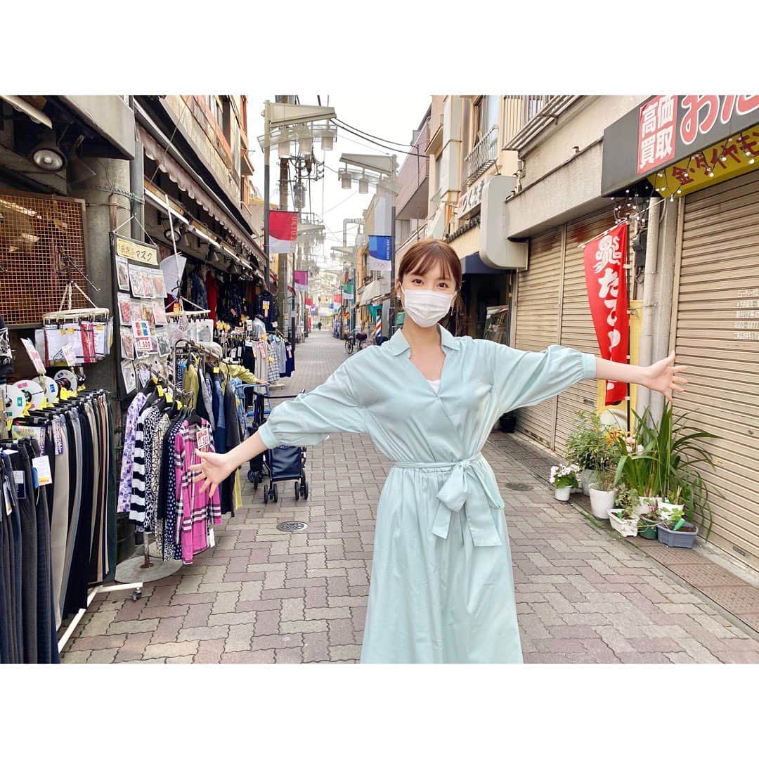 のインスタグラム：「みなさん、夜10時へとお引っ越し🚛したWBS、時間には慣れていただけましたか？私も未だに、あ！もうすぐ10時だからWBSみなきゃ！と毎回アワアワしてしまいます。 昨日は私の初めての担当回でした。4月を前に、物価総点検！ということで商店街の皆さんにお話を伺いました。 今夜も10時から、どうぞご覧ください。 #wbsは夜10時へ」