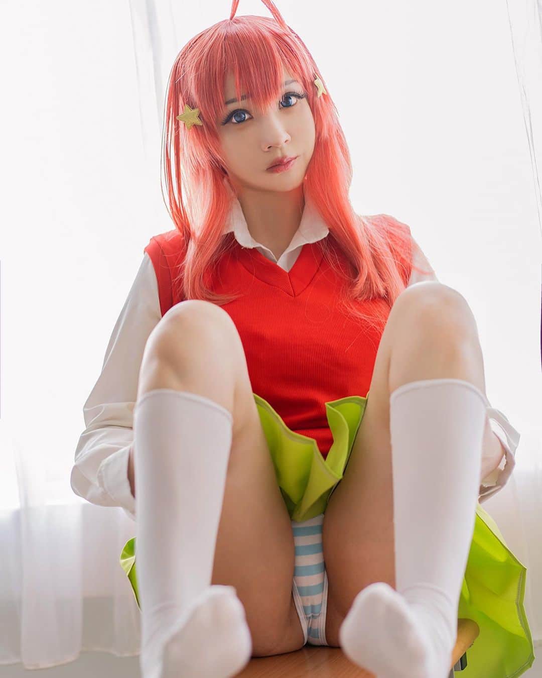 千尋のインスタグラム：「March’s final set is Itsuki Nakano💕💕 Rewards from March will be sent out starting 4/5~ If you have any questions send a DM on Patreon💕  3月份的五月💕💕 3月份獎勵會從4/5開始發送喔 有任何問題請直接私訊Patreon💕  #五等分の花嫁 #五月 #中野五月 #nakanoitsuki #TheQuintessentialQuintuplets #cosplaygirl #nakanoitsukicosplay」