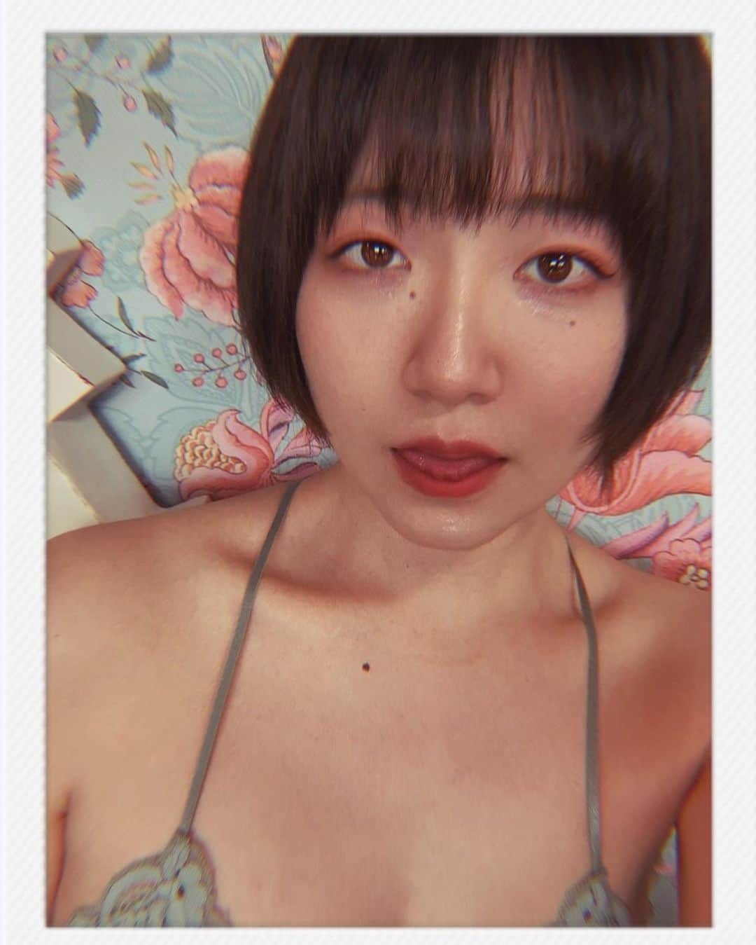 いおりのインスタグラム：「#チェキ　#フィルムカメラ #フィルム写真 #写真　#被写体」