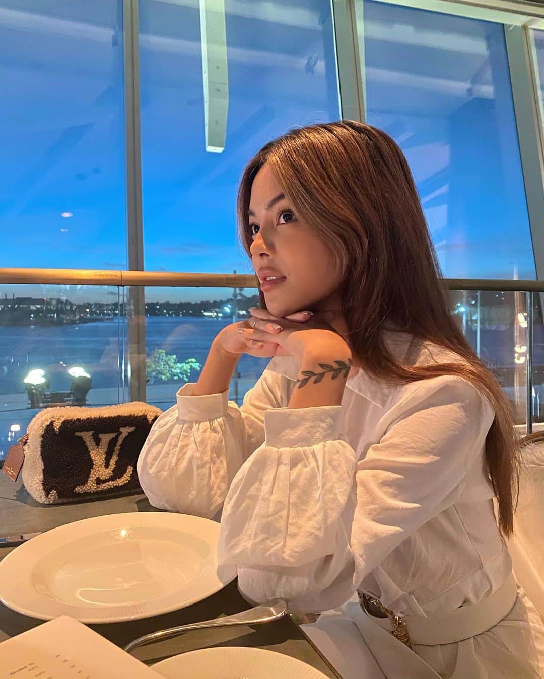 リリーマイマックのインスタグラム：「Let the long weekend begin 😛」