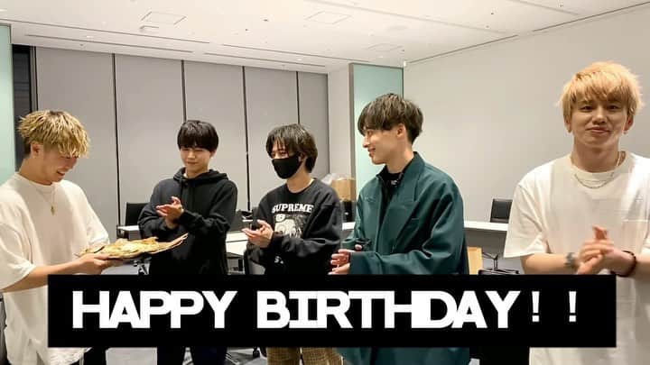Da-iCEのインスタグラム：「*  4.1 Happy Birthday﻿ @da_ice_udai ﻿ ﻿ #仕事終わりにサプライズ(?)で﻿ #今年は鯛一尾でお祝い㊗️﻿ #最後は5人で食べました」