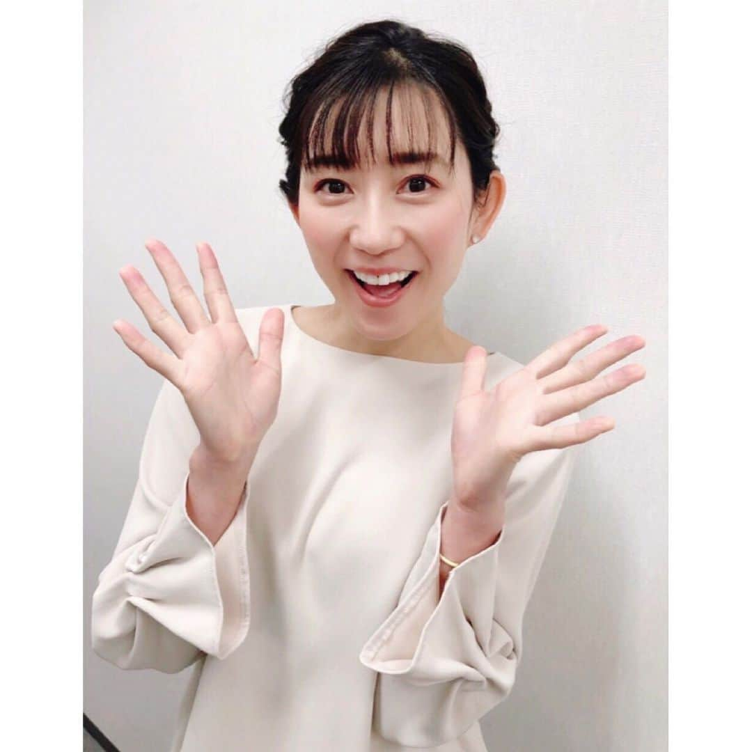 佐々木瞳さんのインスタグラム写真 - (佐々木瞳Instagram)「【今日から新年度🌸今年度も宜しくお願い致します☺️💕】  新年度のスタート🌸 新しいことが沢山起こるこの空気感にワクワク☺️✨  私は仕事面では、引き続き、3番組に出演します😊 🌸文化放送「斉藤一美ニュースワイドSAKIDORI!」レポーター 🌸文化放送「サンデーNEWSスクランブル」パーソナリティ 🌸東京MX「東京ホンマもん教室」MC  サンデーNEWSスクランブルは今まで隔週の出演でしたが、 今月から毎週、担当させて頂くことになりました🎤✨👏  https://www.joqr.co.jp/qr/program/scramble/  東京ホンマもん教室は日曜日放送でしたが、今月からお引越しで、土曜日の午前10時30分〜となります☺️✨ youtube配信も有り難いことに50万回以上の再生となっている回もあり、反響頂けて嬉しい☺️♡  個人としても、今後チャレンジしたいことがいっぱい😆🌸 1つは唎酒師の資格を取る為に勉強中（ここで言って自分にプレッシャーをかける🤣笑）通信講座にしたので少し時間はかかりますが頑張るぞ❣️ また、福島、東北、地域には今以上にコミットしていく予定です☺️ 他にも挑戦したいこと沢山なので、またご報告出来たらと思います😉🌸  今年度も宜しくお願い致します🙏🌸エイプリルフール要素は一切ありません🤣w  2021.4.1  佐々木瞳 #新年度 #新年度の抱負」4月1日 19時05分 - hitomihappygirl1026