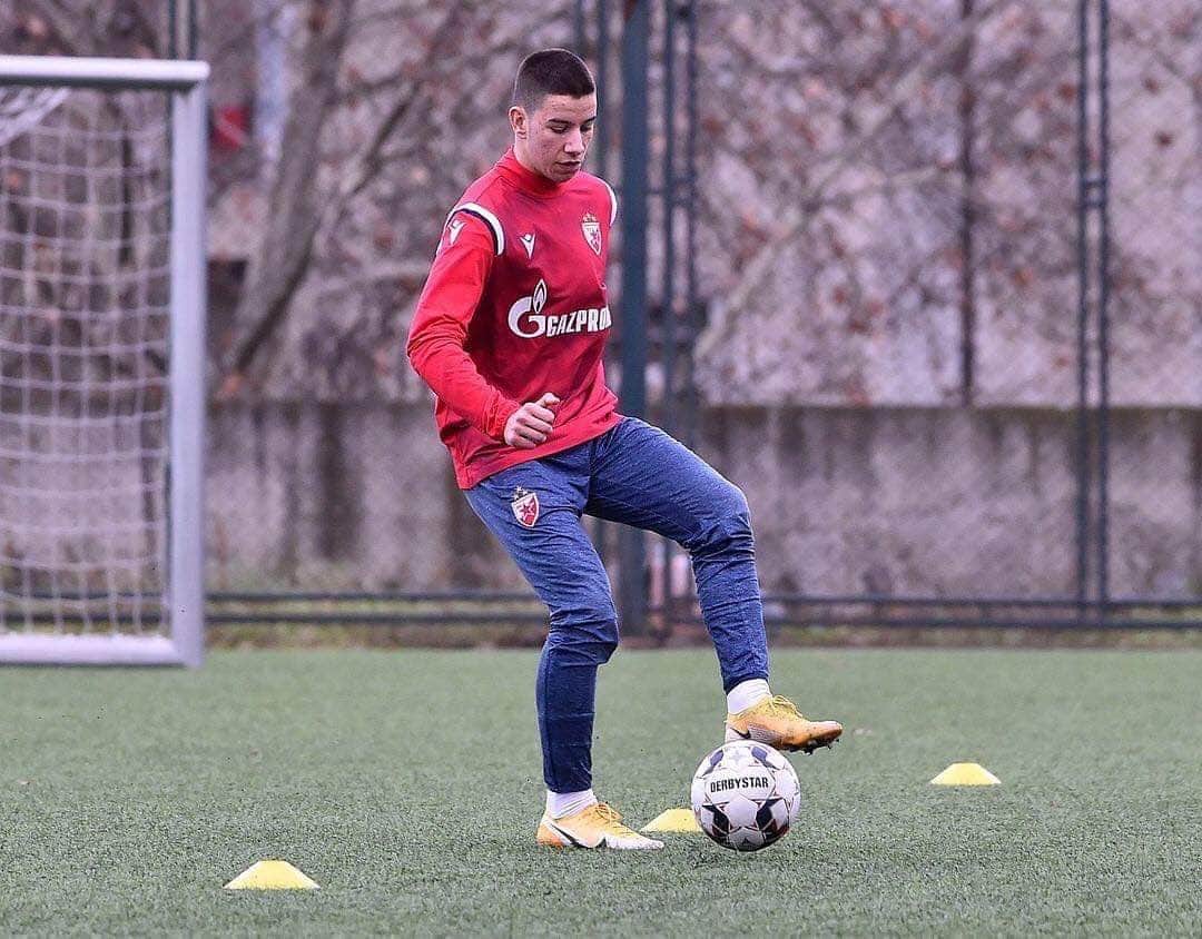 ダリオ・クレシッチのインスタグラム：「We are glad to announce the call-up for Luka Djokić to Serbia 🇷🇸  U-16 National Team.  Good luck 🍀 @djokic.lukaa」