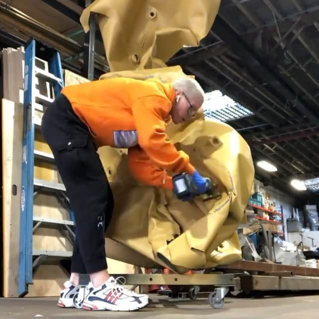 YeezyBoostOfficial のインスタグラム