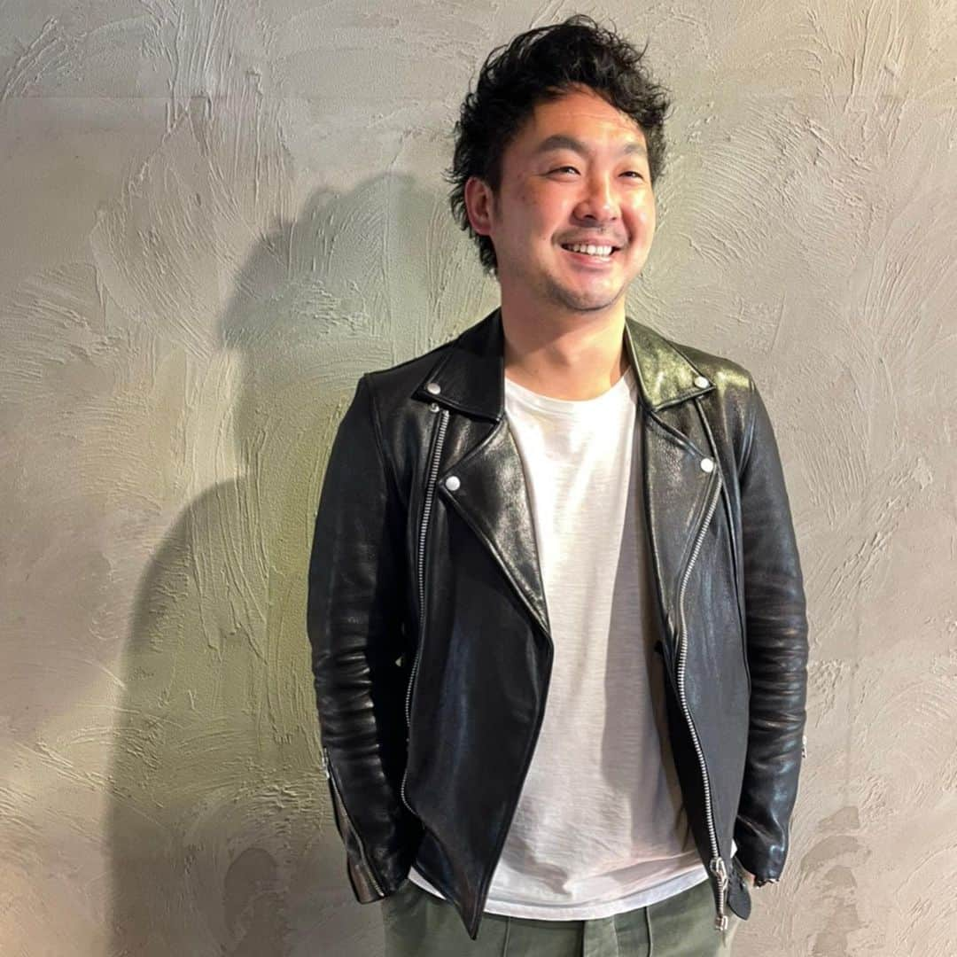 枡田慎太郎のインスタグラム：「モデル風。  モデルのお仕事お待ちしてます。笑  この顔で。笑  #仙台#モデル#笑」