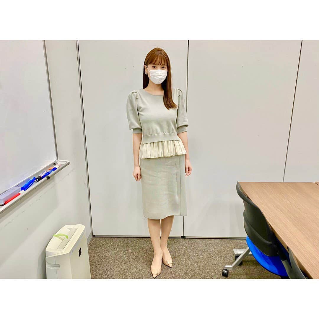 のインスタグラム：「初めてのWBS担当週終わりました。反省点沢山、学びも沢山🌱🌱ここから自分がどう成長していけるかドキドキでもあります。 今夜は金曜なのでOAは23時から！お間違えなく。#wbs」