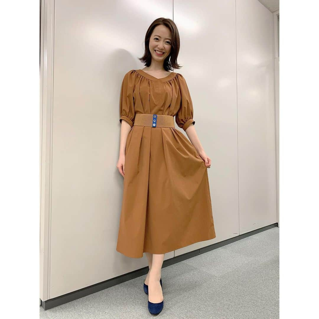 内田嶺衣奈さんのインスタグラム写真 - (内田嶺衣奈Instagram)「最近の衣装です👗。＊  この髪の長さにも慣れてきました🥰  今夜のαも宜しくお願いします🥺🌙  #衣装 #金曜日 #LiveNewsα」4月2日 12時31分 - reina.uchida