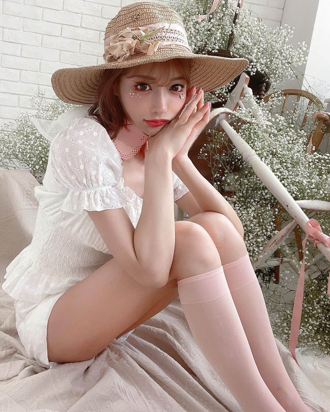 明日花キララのインスタグラム：「メイクも空間もお洋服もぜんぶぜんぶが天使」