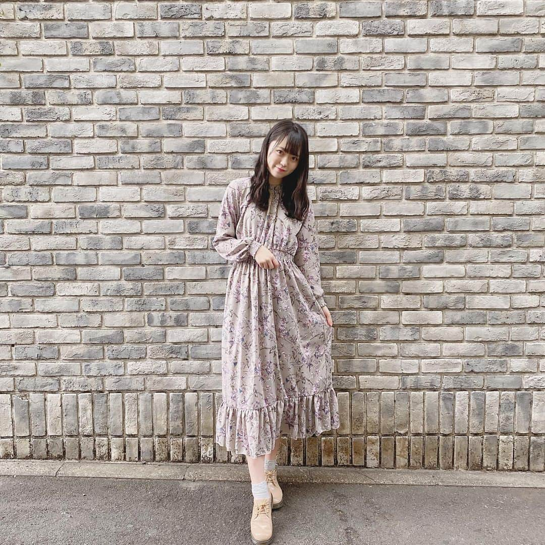 西川怜さんのインスタグラム写真 - (西川怜Instagram)「この間の私服。。。！ やっぱりワンピースが大好きなのですが、その中でも春服ワンピがとっても好みです💐🎠 歩く度揺れる素材感が素敵…✨   #ミコアメリ #micoameri  #161cm」4月3日 1時38分 - rei_nishikawa_1025