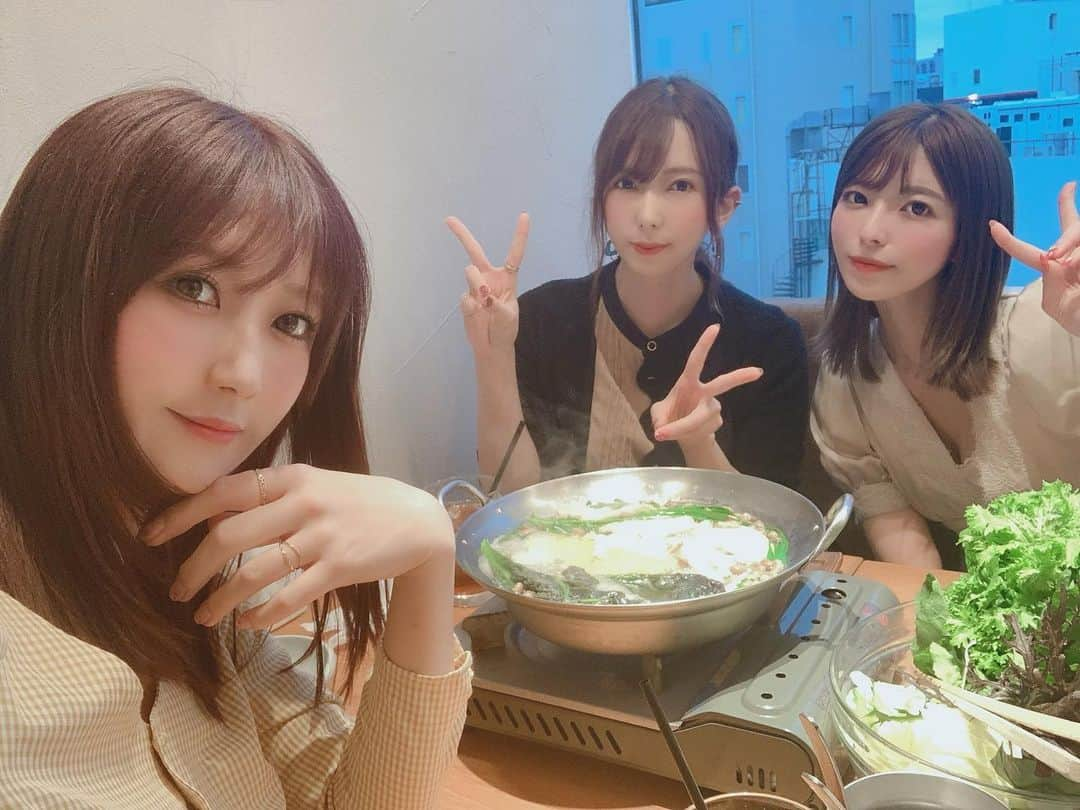 大槻ひびきさんのインスタグラム写真 - (大槻ひびきInstagram)「生配信の前に みんなでご飯行ってきたよ⭐️」4月3日 1時46分 - yanhibi0221