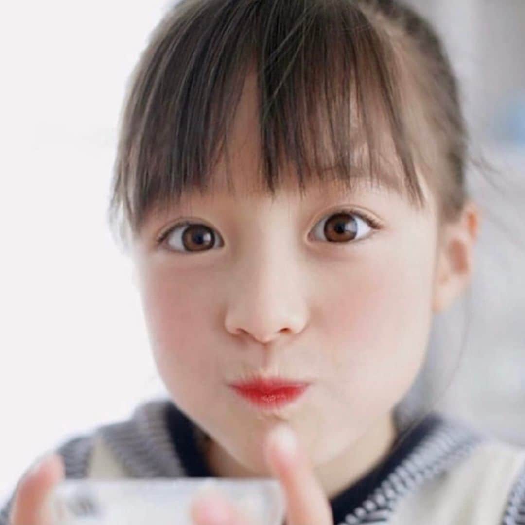 星來のインスタグラム：「橋本環奈×幼少期時代。 この頃から既に可愛すぎる件。 #橋本環奈 #幼少期時代 #可愛い #いいね返し #インスタ映え #instagood #instalike #f4f #l4l #likeforlikes #likeforfollow #いいねした人全員フォローする #お洒落さんと繋がりたい #美男美女と繋がりたい」
