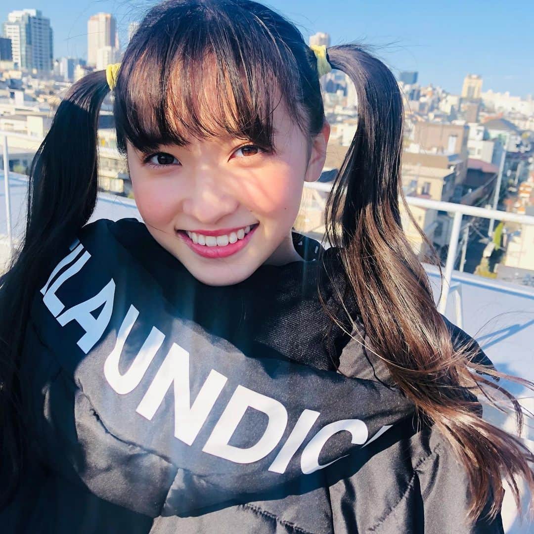 ニコ☆プチのインスタグラム：「🎀 朝日をあびるアリス~~💖 アリスといえばついんてーる👧🏻🍒  #桧山ありす」