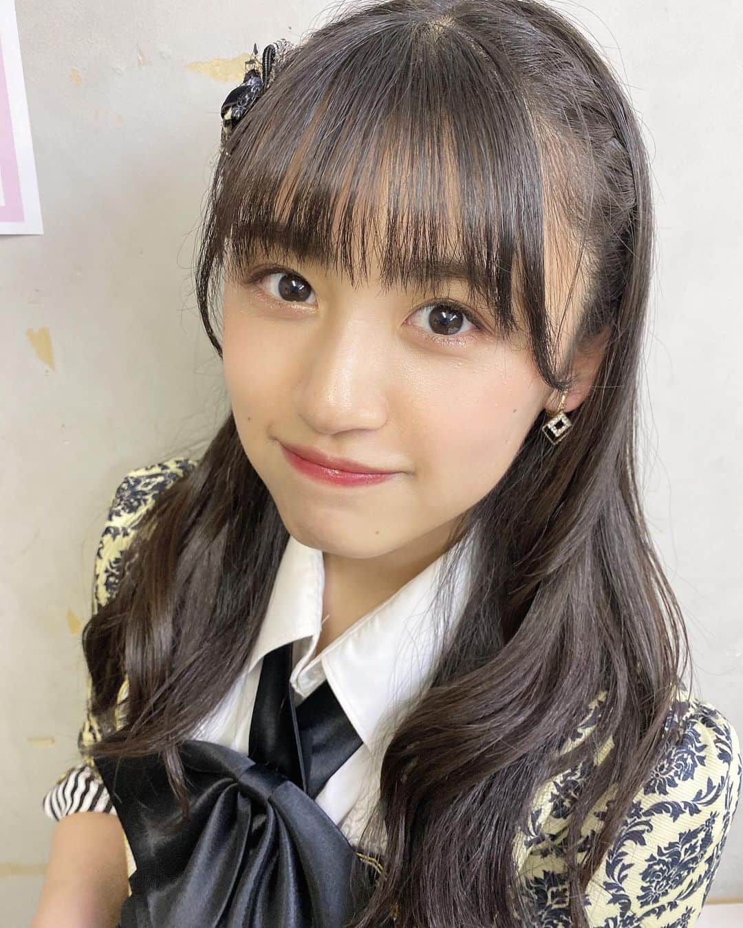 中川美音のインスタグラム：「社会人デビュー💙  #社会人」