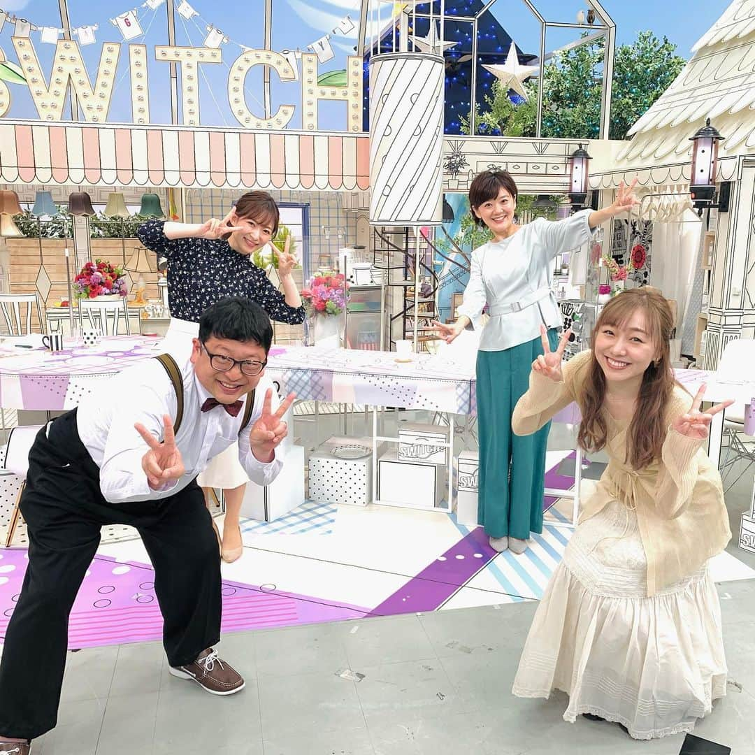 須田亜香里さんのインスタグラム写真 - (須田亜香里Instagram)「先日の #東海テレビスイッチ で着てた私服！ 頭のシュシュも含めて同じブランドで揃えました💓 ちなみにこの写真撮って数時間後に腰の紐一本どっかで無くしてきたw 東京か名古屋かどっか🤣 ピアスは何年か前に一目惚れした子🐰  #現地でトーク会 #これ着ます #須田亜香里の服  直近のスケジュール！ 複雑なのでまとめました🥕  4月4日(日) 🍓【#大とくさん】 中京テレビ 9:55〜生放送  🍇【#TVタックル】 テレビ朝日系列 12:00〜  🐟【#池の水ぜんぶ抜く大作戦】 テレビ東京系列 18:30〜  ✏️【#てくてく歩いてく】 中日新聞コラム連載  🀄️【#熱闘Mリーグ】 テレビ朝日 & ‪ABEMA‬ 24:55〜  4月5日(月) 🐝【#SKE48 バズ】 ひかりTV & dTVチャンネル 20:30〜  📻【#須田亜香里の部屋】 FM AICHI 21:00〜  📻【#オレマン】 MBSラジオ 25:30〜  4月6日(火) 🌈【#スロイジ】 カンテレ 14:45〜生放送  🥕【#キメツケ】 カンテレ  20:00〜  4月8日(木) 📻【須田亜香里×ASUNAL TREASURE】#アストレ 18:30〜 アスナル金山で公開録音イベント 詳しくはストーリーズを！  .」4月3日 0時32分 - akarisuda