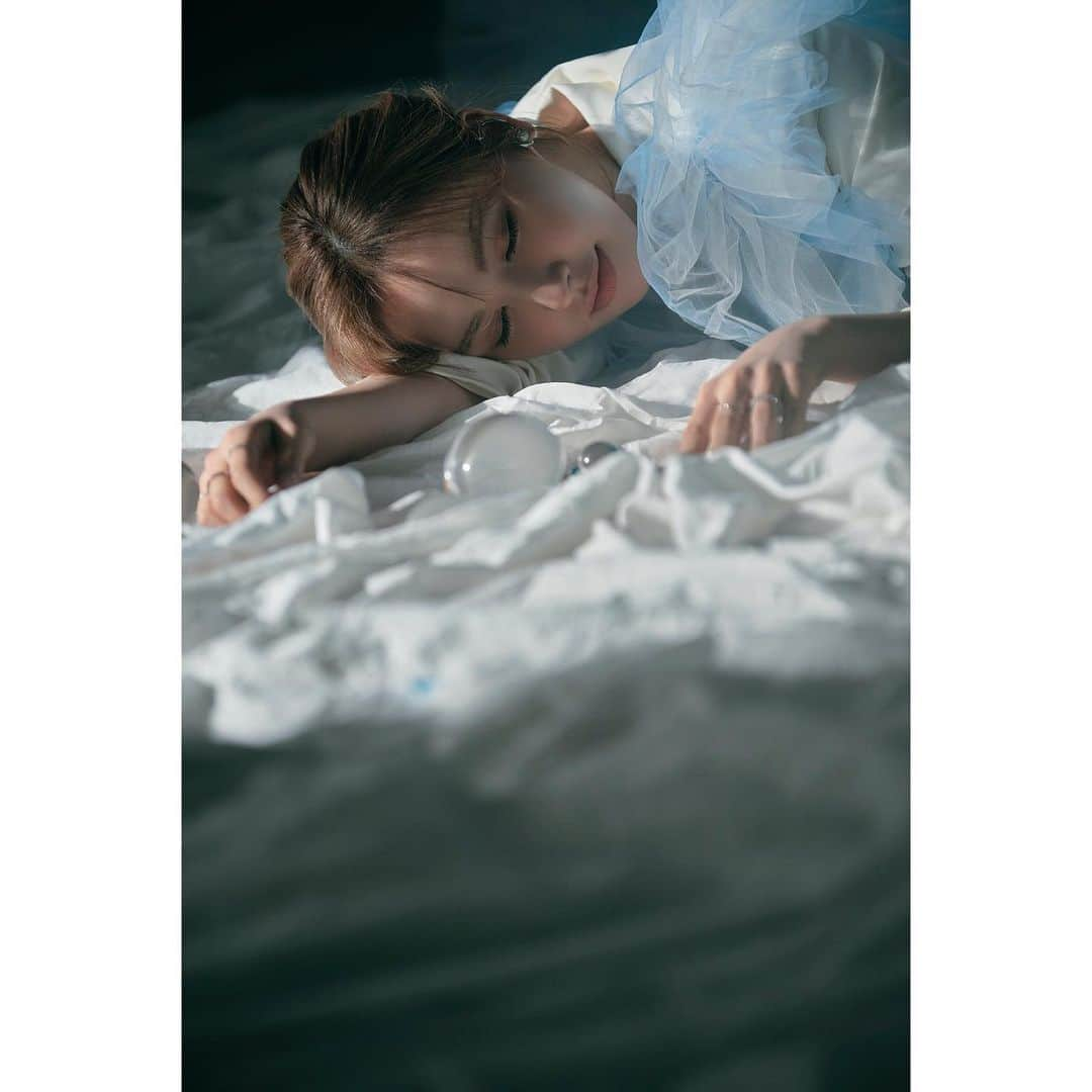 ウェンディさんのインスタグラム写真 - (ウェンディInstagram)「WENDY 웬디 The 1st Mini Album [Like Water]  🎧 2021.04.05. 6PM KST」4月3日 10時44分 - todayis_wendy