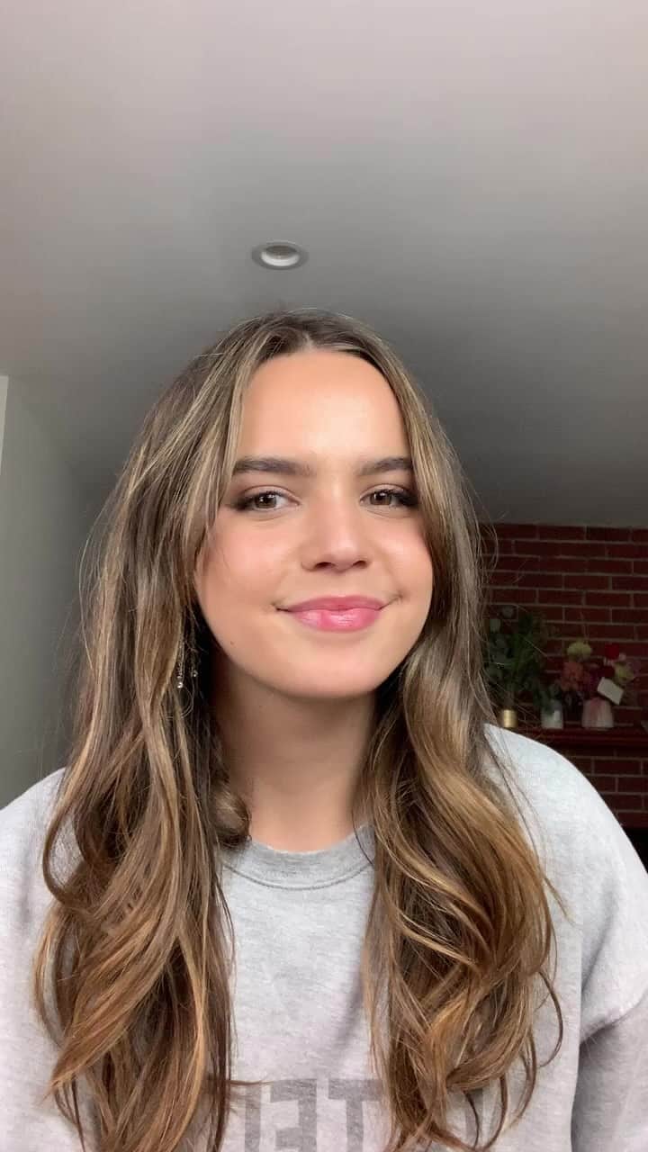 ベイリー・マディソンのインスタグラム：「my heart has the most joy and gratitude and love for you guys!! So wonderful seeing some of your beautiful faces ❤️❤️❤️❤️ BIGGEST HUGS ARE BEING SENT xxxxx B」