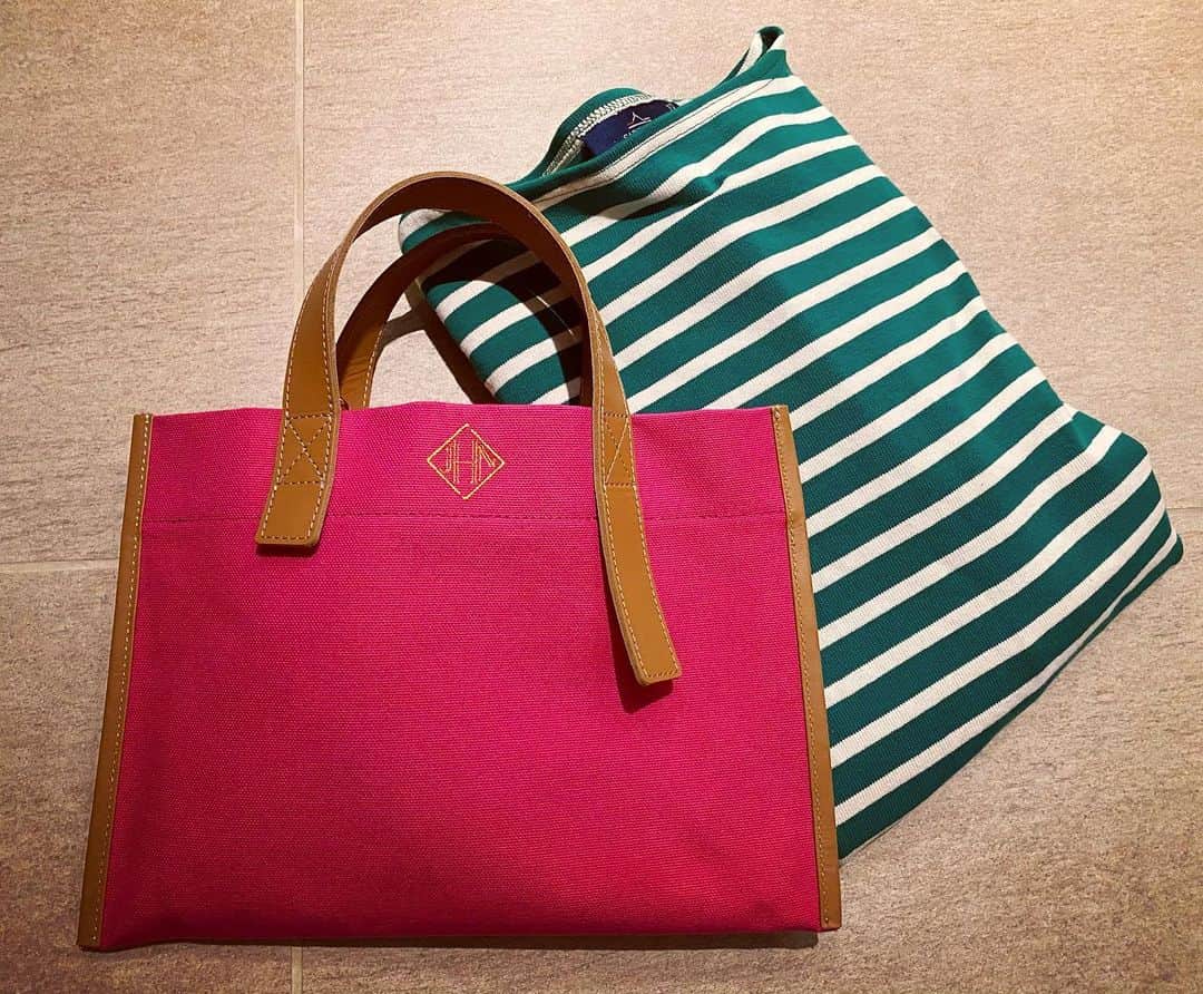 小川ひとみさんのインスタグラム写真 - (小川ひとみInstagram)「Pink💖 #bag #pink #jnhearts」4月3日 20時53分 - hitomy220