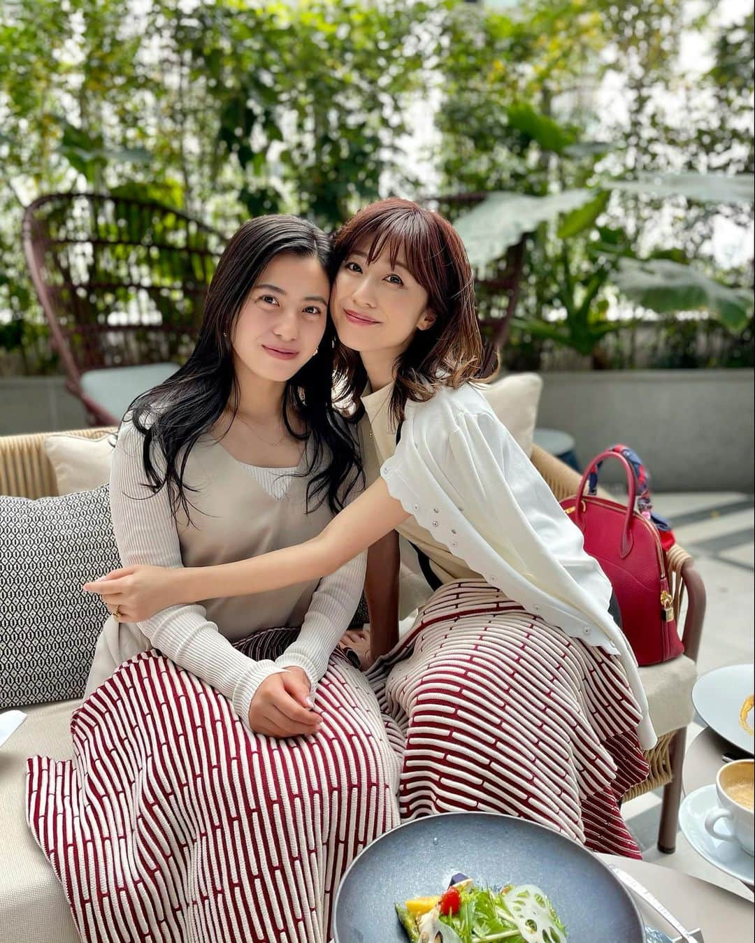 水野佐彩さんのインスタグラム写真 - (水野佐彩Instagram)「・ 👩‍👧‍👧❤️❤️  popup帰りに @kimptonshinjukutokyo へ🫖❤️ ピエールエルメとのコラボの とっても美味しいブランチコース🥐🥗🥞 ワンちゃんもたくさんだったので 余裕ができたらみんなで行きたいな👨‍👩‍👧🐶🐶  素敵な機会をくださった @st.rooney さんと 伊勢丹に来てくださった皆様のおかげで とても幸せな1日となりました。 本当に本当にありがとうございました☺️❤️」4月3日 19時54分 - saaya_mizuno