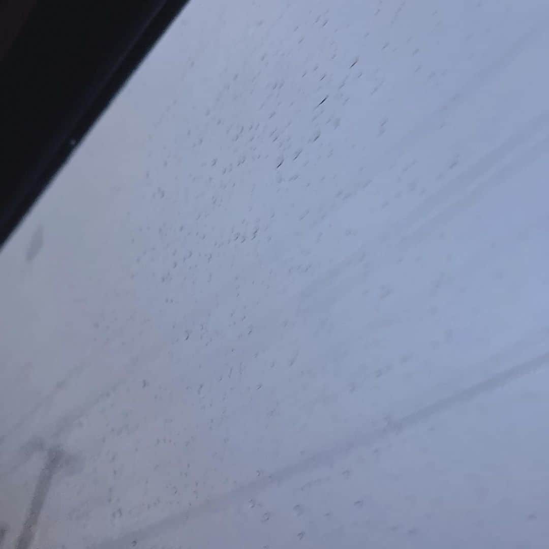 のインスタグラム：「메이 감기 조심☔️」