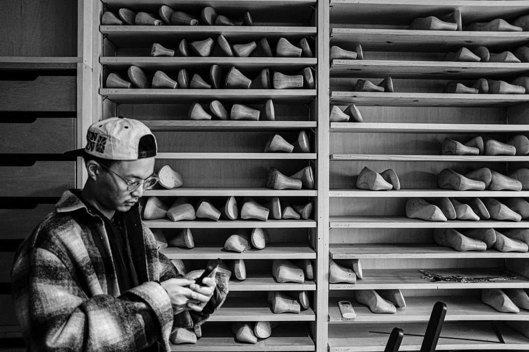 花田優一さんのインスタグラム写真 - (花田優一Instagram)「、 🐬🐬🐬🐋🐋🐋🐆🐆🐆  #shoes #yuichihanada #花田優一 #craftsman #craftsmanship」4月3日 12時51分 - yuichihanada_official